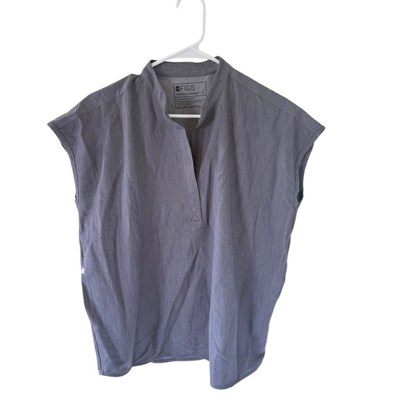 FIGS Rafaela Oversized Scrub Top in Gray - Picture 6 of 7